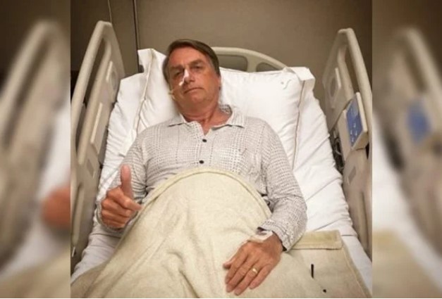  Médico de Bolsonaro só chegará ao Brasil na madrugada de terça-feira