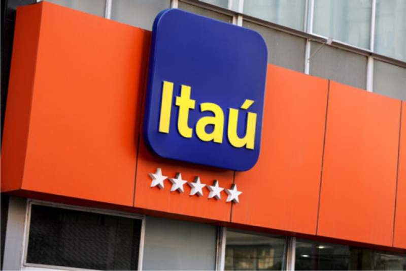  Clientes do Itaú relatam instabilidade no aplicativo do banco e dinheiro ‘a mais’ na conta