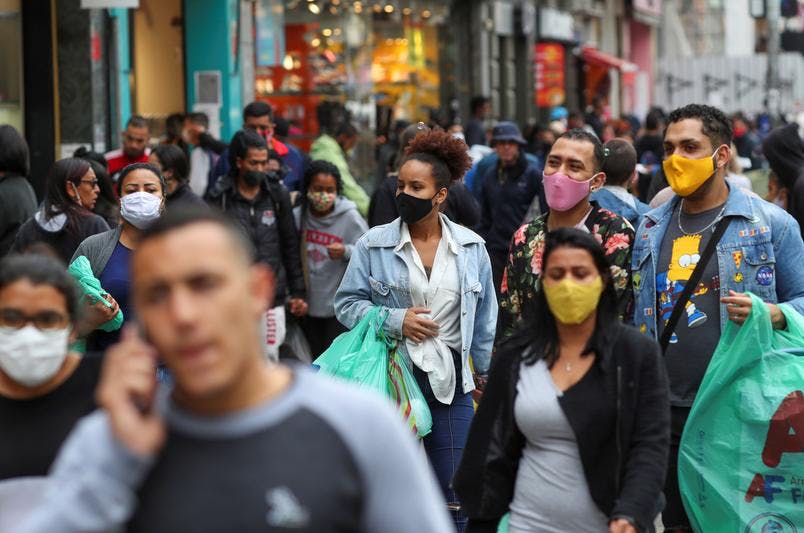  Prefeito de BH, Kalil, anuncia fim da obrigação do uso de máscaras em locais abertos na cidade
