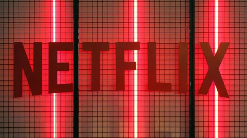  Netflix cai quase 40% na bolsa de valores dos EUA; entenda